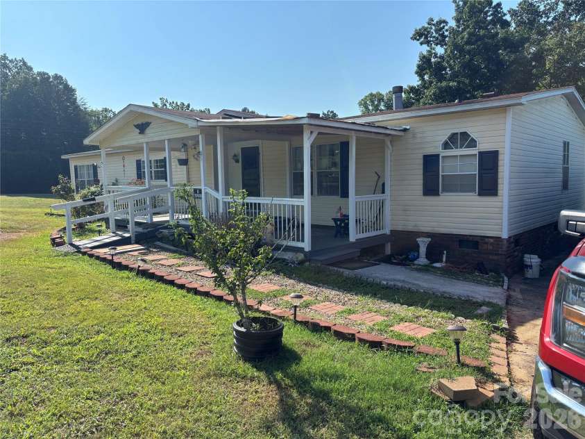 3557 Gladden Drive, Lincolnton, NC 28092.  MLS# CAR4413116, YatesRealty ID 42796. 