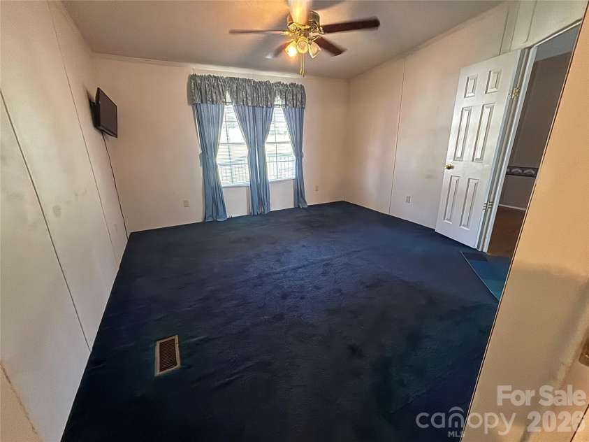 3557 Gladden Drive, Lincolnton, NC 28092.  MLS# CAR4413116, YatesRealty ID 42796. 