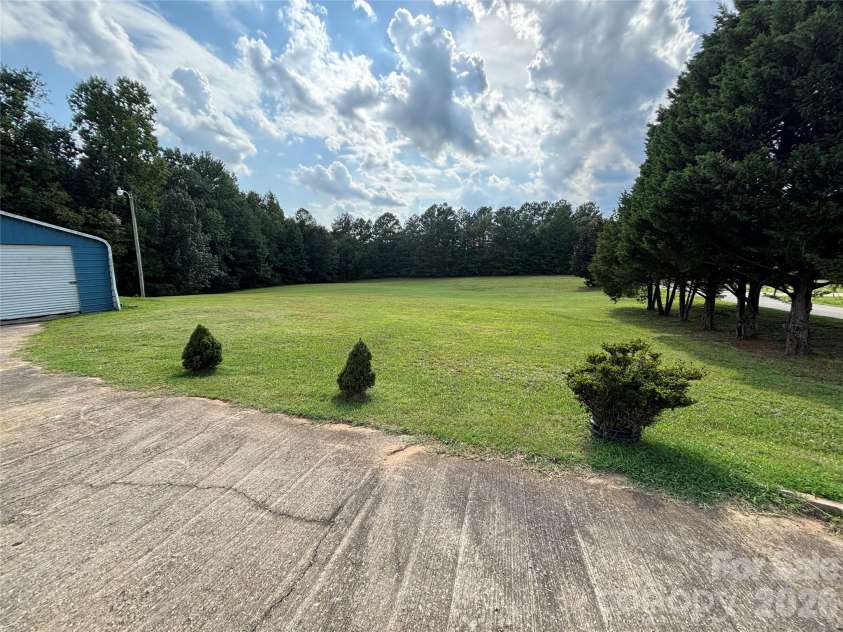 3557 Gladden Drive, Lincolnton, NC 28092.  MLS# CAR4413116, YatesRealty ID 42796. 