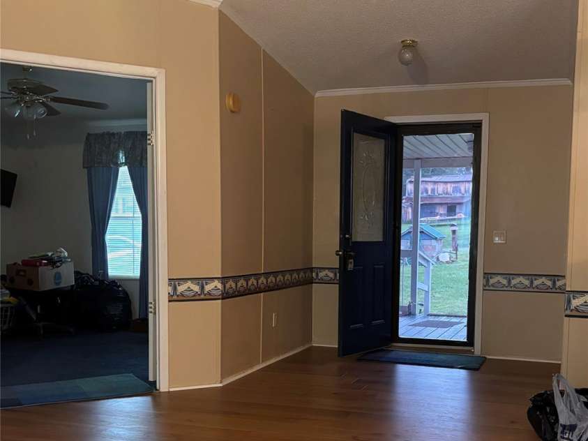 3557 Gladden Drive, Lincolnton, NC 28092.  MLS# CAR4413116, YatesRealty ID 42796. Entry has a lvp flooring