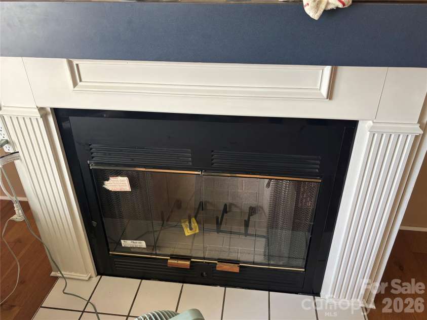 3557 Gladden Drive, Lincolnton, NC 28092.  MLS# CAR4413116, YatesRealty ID 42796. Fireplace never used