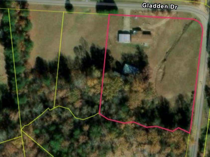 3557 Gladden Drive, Lincolnton, NC 28092.  MLS# CAR4413116, YatesRealty ID 42796. Lot 1 of 3