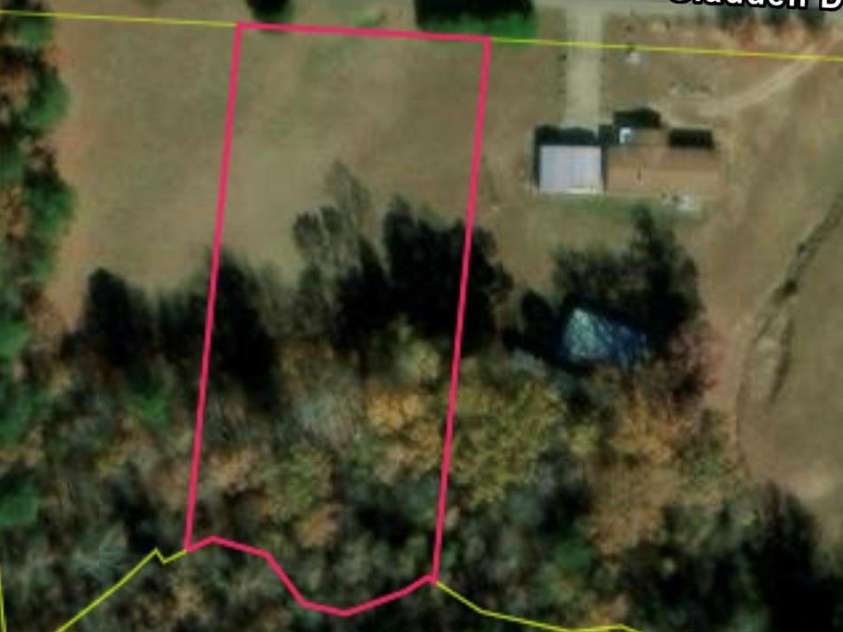 3557 Gladden Drive, Lincolnton, NC 28092.  MLS# CAR4413116, YatesRealty ID 42796. Lot 2 of 3