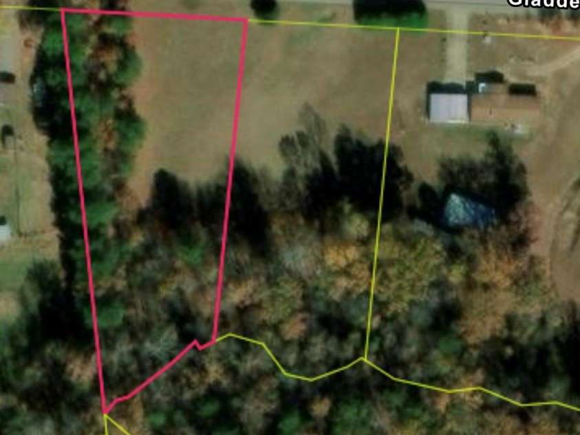 3557 Gladden Drive, Lincolnton, NC 28092.  MLS# CAR4413116, YatesRealty ID 42796. Lot 3 of 3