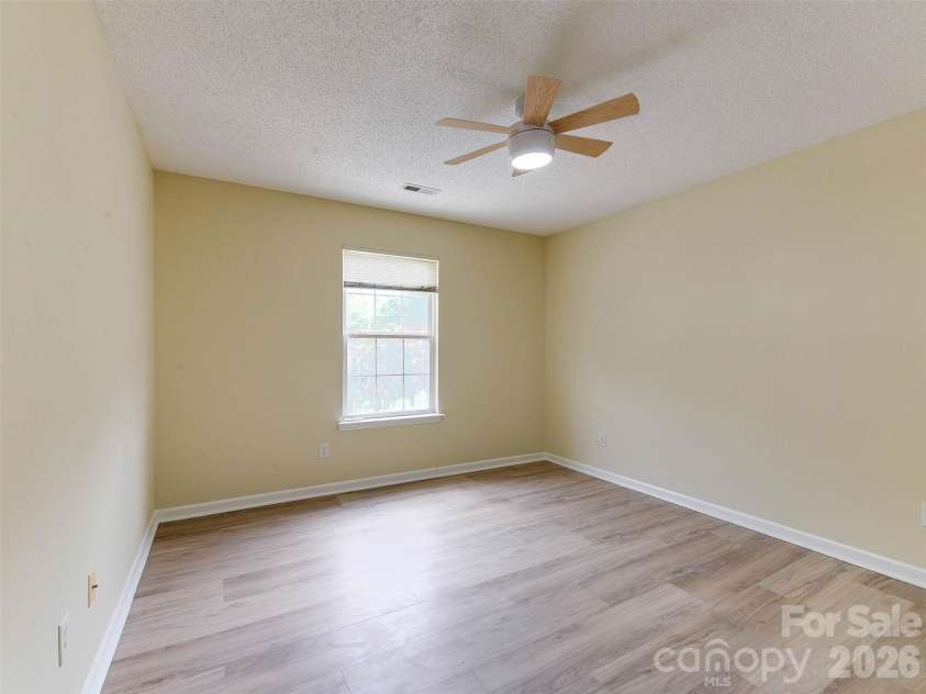 9128 Treyburn Drive, Charlotte, NC 28216.  MLS# CAR4412916, YatesRealty ID 42797. Room #3