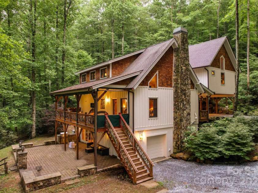 64 Hidden Springs Way, Highlands, NC 28741.  MLS# CAR4211056, YatesRealty ID 428. 