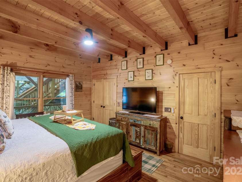 64 Hidden Springs Way, Highlands, NC 28741.  MLS# CAR4211056, YatesRealty ID 428. 