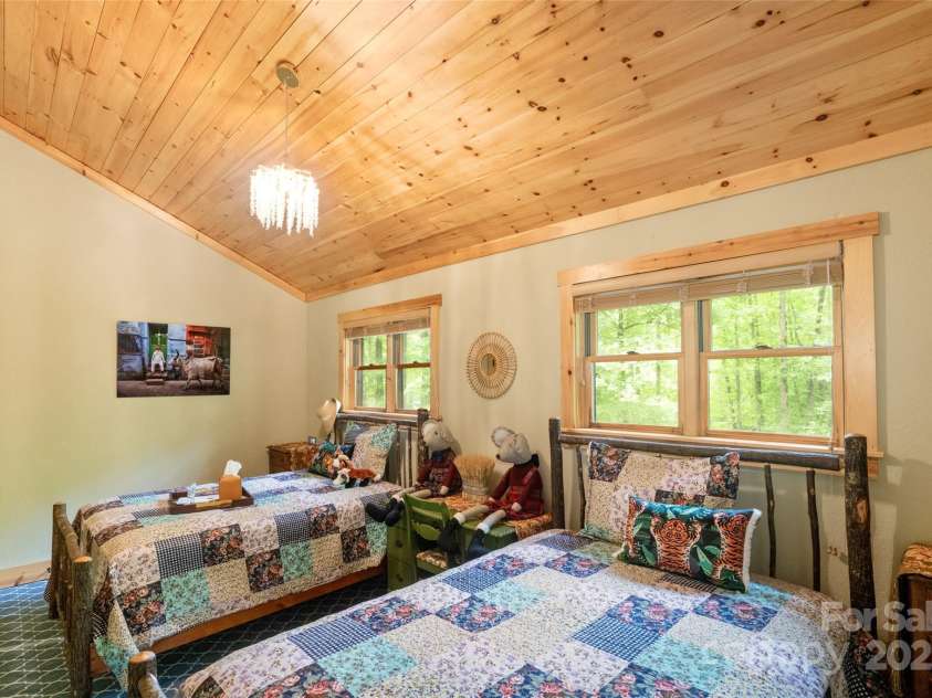 64 Hidden Springs Way, Highlands, NC 28741.  MLS# CAR4211056, YatesRealty ID 428. 