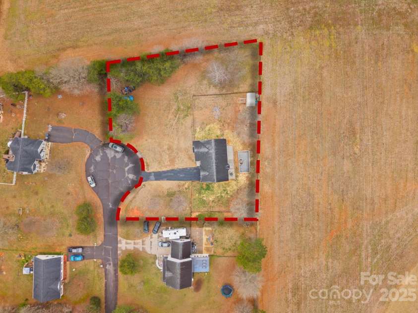 134 Falling Leaf Lane, Statesville, NC 28677.  MLS# CAR4231305, YatesRealty ID 4280. 