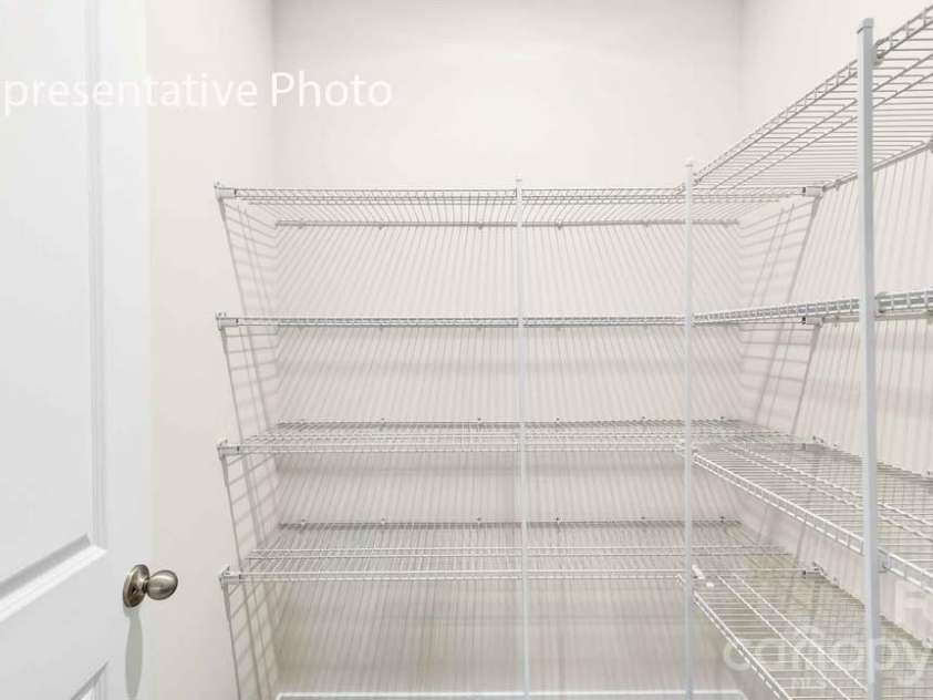 5560 Pamplona Way, Charlotte, NC 28214.  MLS# CAR4337685, YatesRealty ID 4280. 