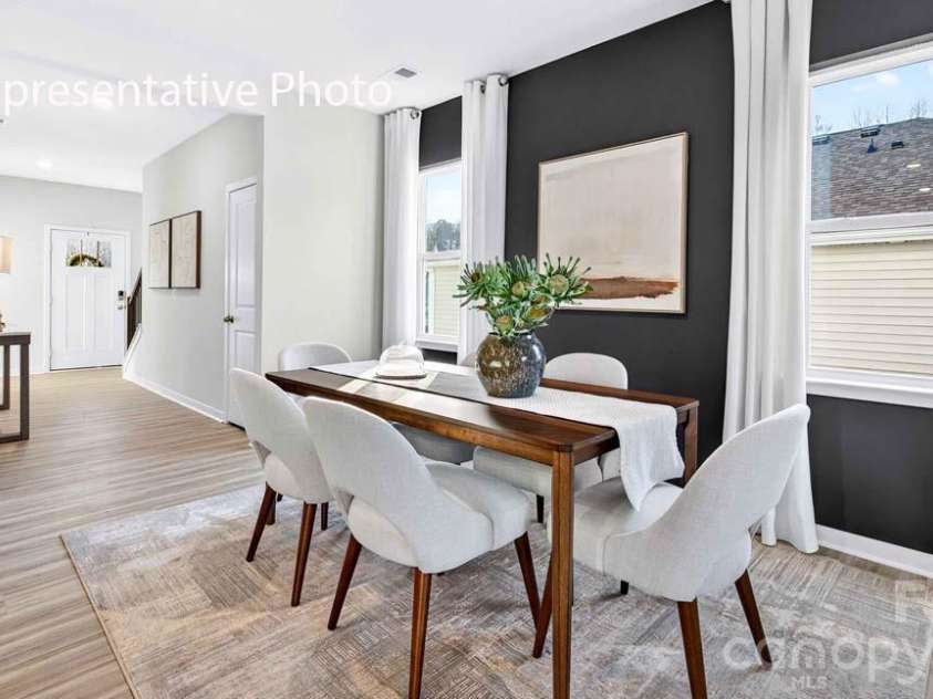 5560 Pamplona Way, Charlotte, NC 28214.  MLS# CAR4337685, YatesRealty ID 4280. 