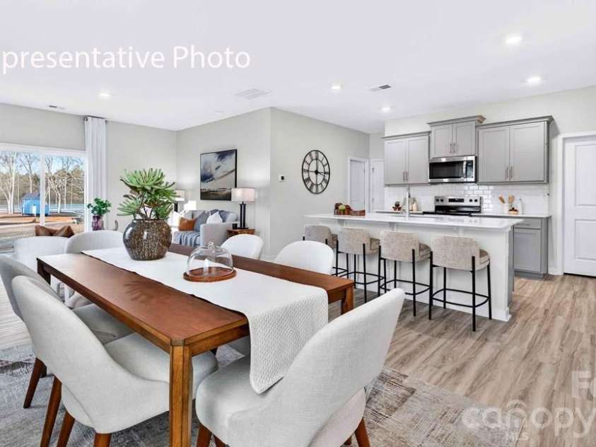 5560 Pamplona Way, Charlotte, NC 28214.  MLS# CAR4337685, YatesRealty ID 4280. 