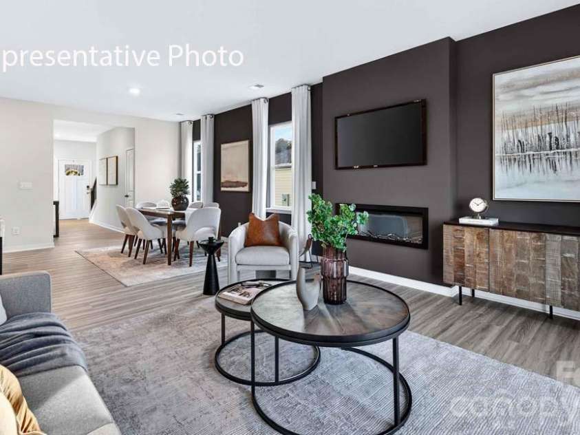 5560 Pamplona Way, Charlotte, NC 28214.  MLS# CAR4337685, YatesRealty ID 4280. 