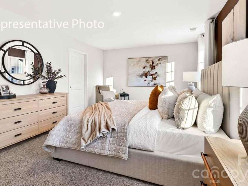 5560 Pamplona Way, Charlotte, NC 28214.  MLS# CAR4337685, YatesRealty ID 4280. 