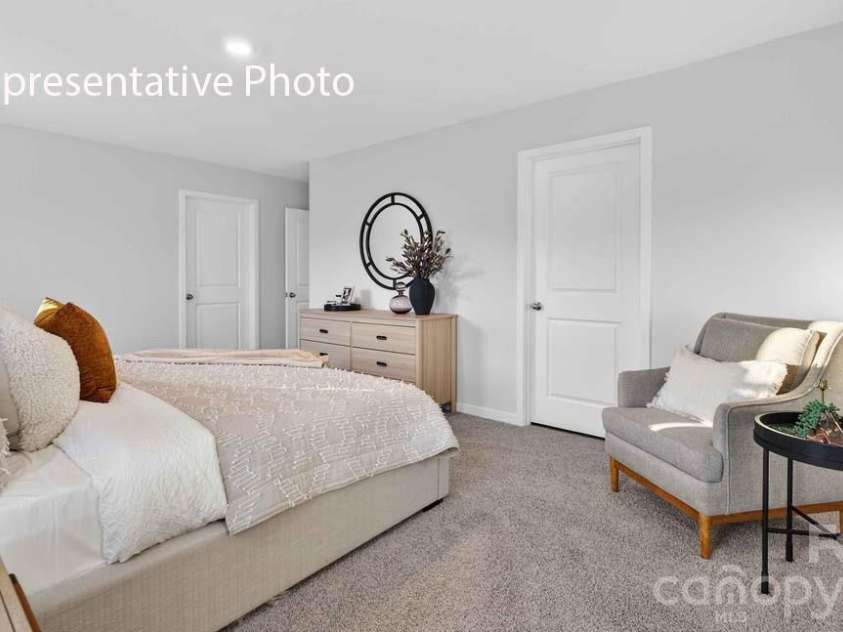 5560 Pamplona Way, Charlotte, NC 28214.  MLS# CAR4337685, YatesRealty ID 4280. 