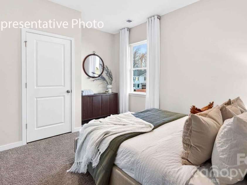 5560 Pamplona Way, Charlotte, NC 28214.  MLS# CAR4337685, YatesRealty ID 4280. 