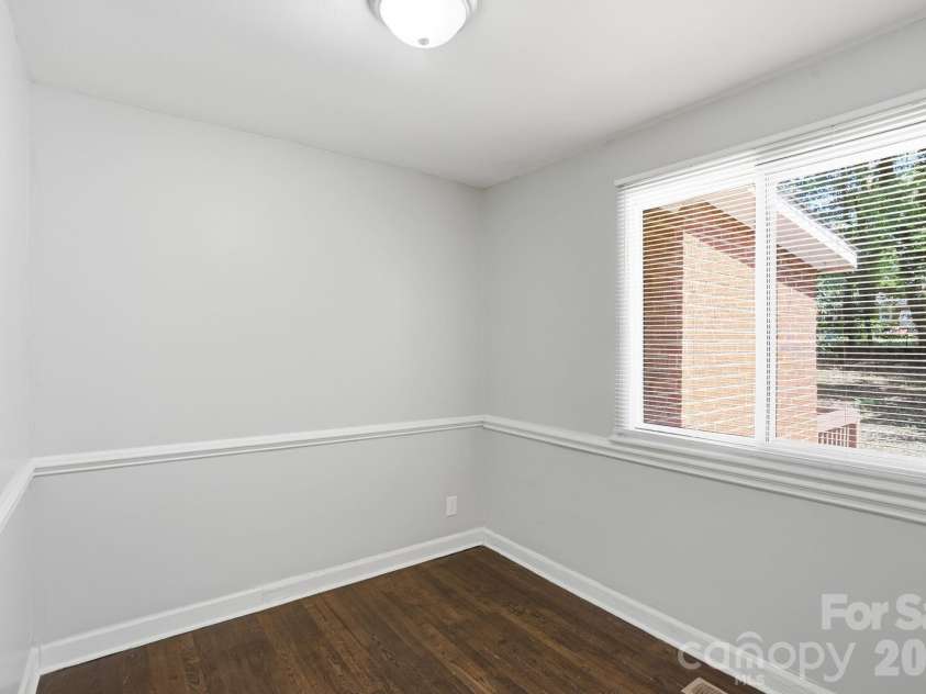 1805 Purser Drive, Charlotte, NC 28215.  MLS# CAR4412286, YatesRealty ID 42804. 