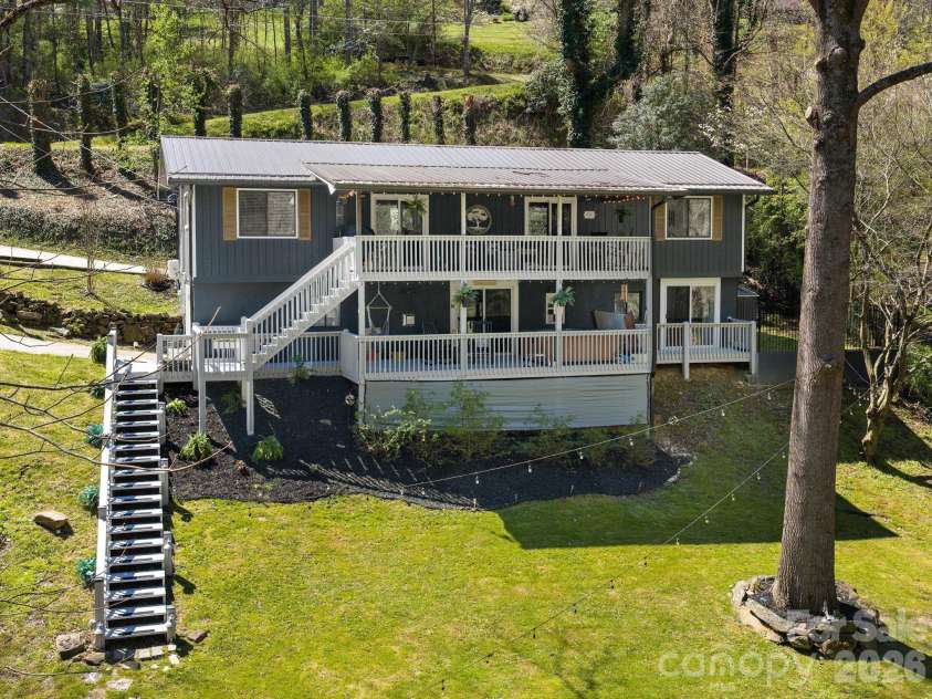 228 White Oak Road, Waynesville, NC 28785.  MLS# CAR4412866, YatesRealty ID 42805. 
