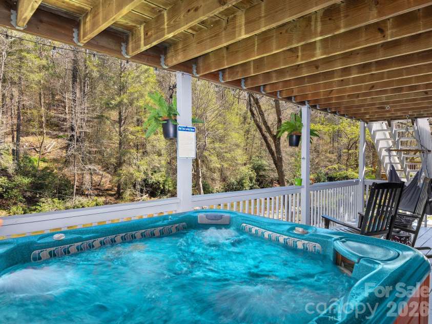 228 White Oak Road, Waynesville, NC 28785.  MLS# CAR4412866, YatesRealty ID 42805. 