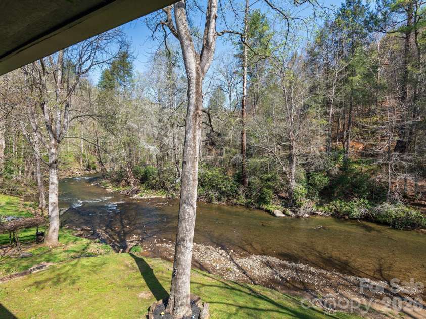 228 White Oak Road, Waynesville, NC 28785.  MLS# CAR4412866, YatesRealty ID 42805. 