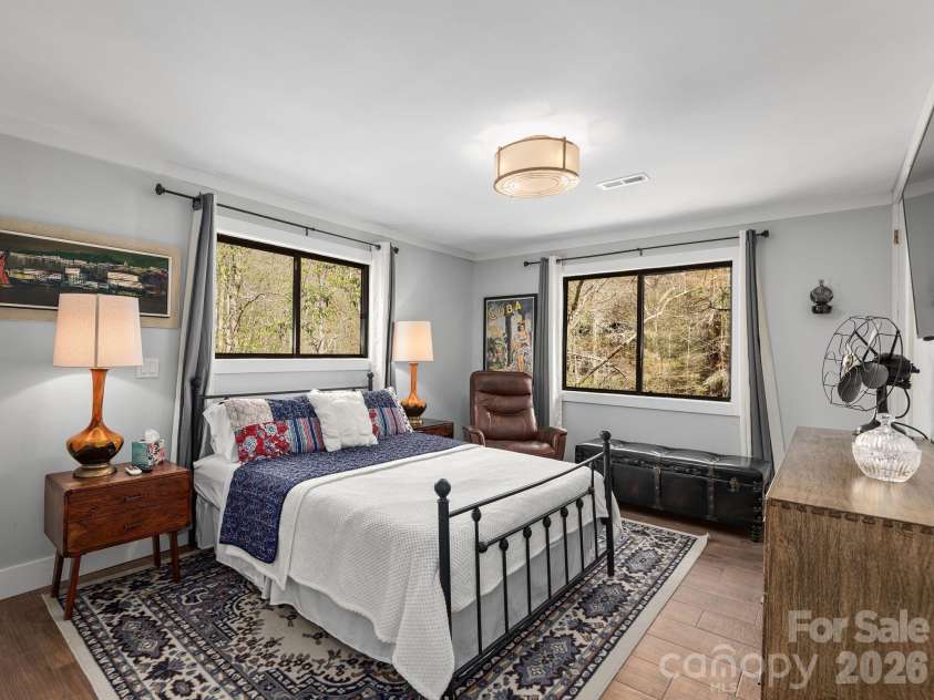 228 White Oak Road, Waynesville, NC 28785.  MLS# CAR4412866, YatesRealty ID 42805. 