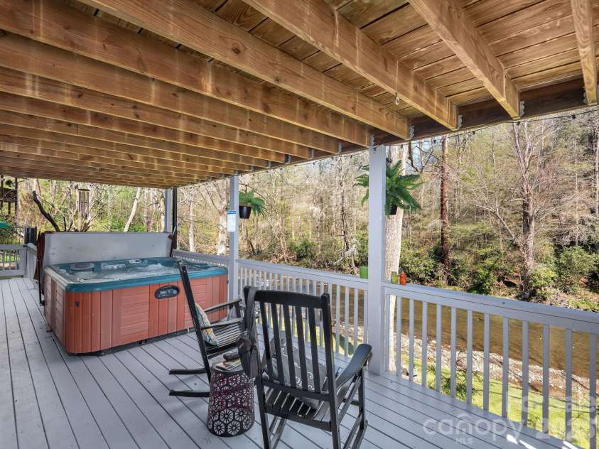 228 White Oak Road, Waynesville, NC 28785.  MLS# CAR4412866, YatesRealty ID 42805. 