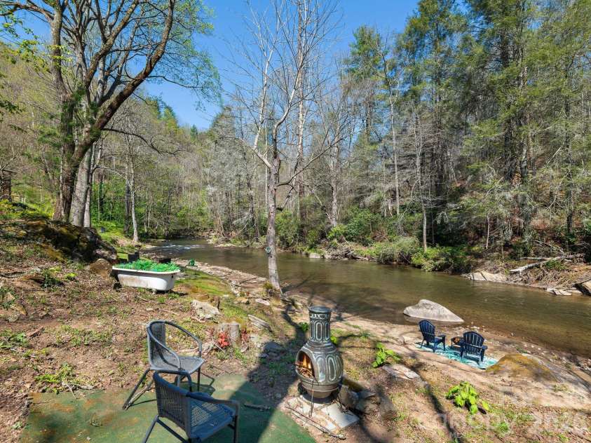 228 White Oak Road, Waynesville, NC 28785.  MLS# CAR4412866, YatesRealty ID 42805. 