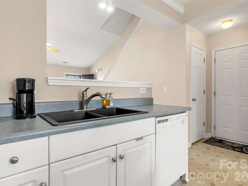 4603 Brewington Parkway, Rock Hill, SC 29732.  MLS# CAR4411017, YatesRealty ID 42806. 