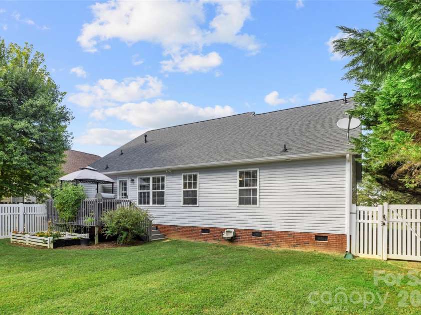 4603 Brewington Parkway, Rock Hill, SC 29732.  MLS# CAR4411017, YatesRealty ID 42806. 
