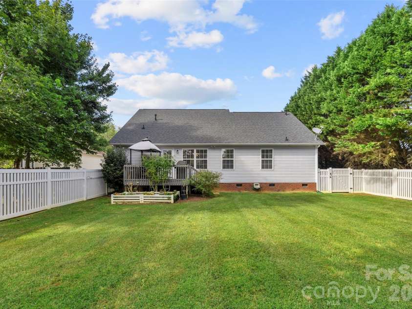 4603 Brewington Parkway, Rock Hill, SC 29732.  MLS# CAR4411017, YatesRealty ID 42806. 