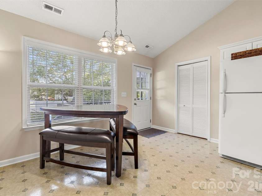 4603 Brewington Parkway, Rock Hill, SC 29732.  MLS# CAR4411017, YatesRealty ID 42806. Kitchen