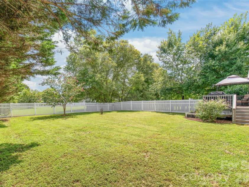 4603 Brewington Parkway, Rock Hill, SC 29732.  MLS# CAR4411017, YatesRealty ID 42806. Large private backyard