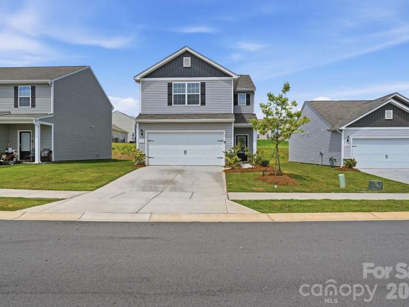 114 Lightning Drive, Shelby, NC 28152.  MLS# CAR4412290, YatesRealty ID 42807. 
