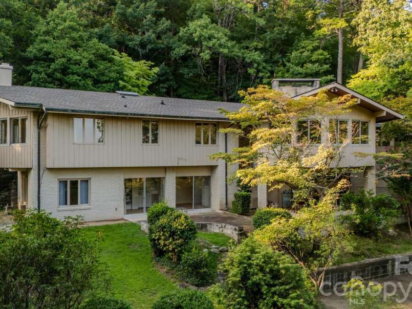 1225 Hogback Mountain Road, Tryon, NC 28782.  MLS# CAR4412794, YatesRealty ID 42811. 