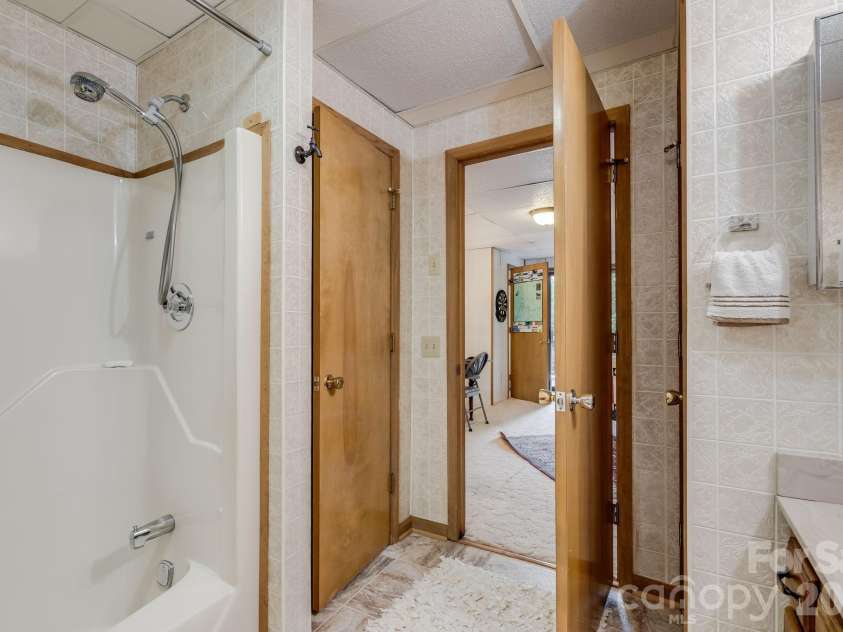38 Bee Tree Lane, Mars Hill, NC 28754.  MLS# CAR4403271, YatesRealty ID 42812. 