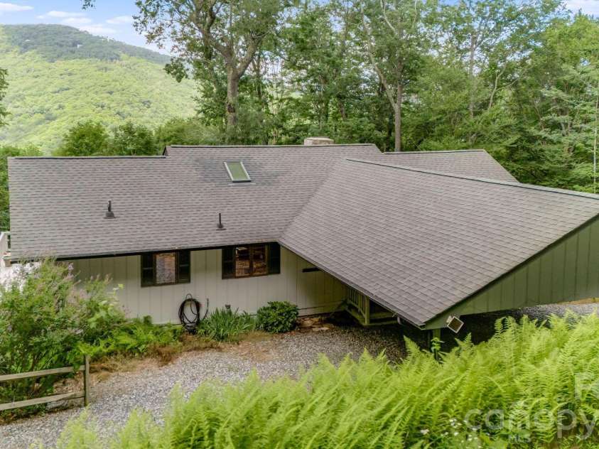 38 Bee Tree Lane, Mars Hill, NC 28754.  MLS# CAR4403271, YatesRealty ID 42812. Covered access