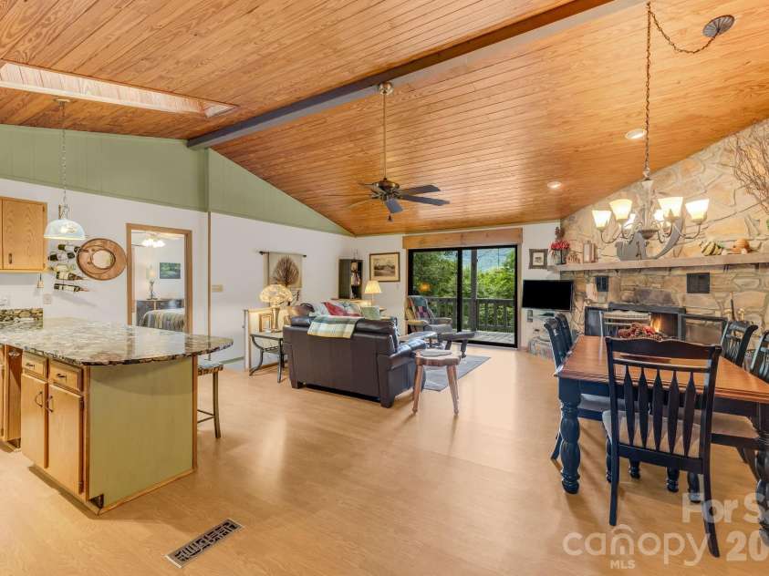 38 Bee Tree Lane, Mars Hill, NC 28754.  MLS# CAR4403271, YatesRealty ID 42812. Open concept floorplan