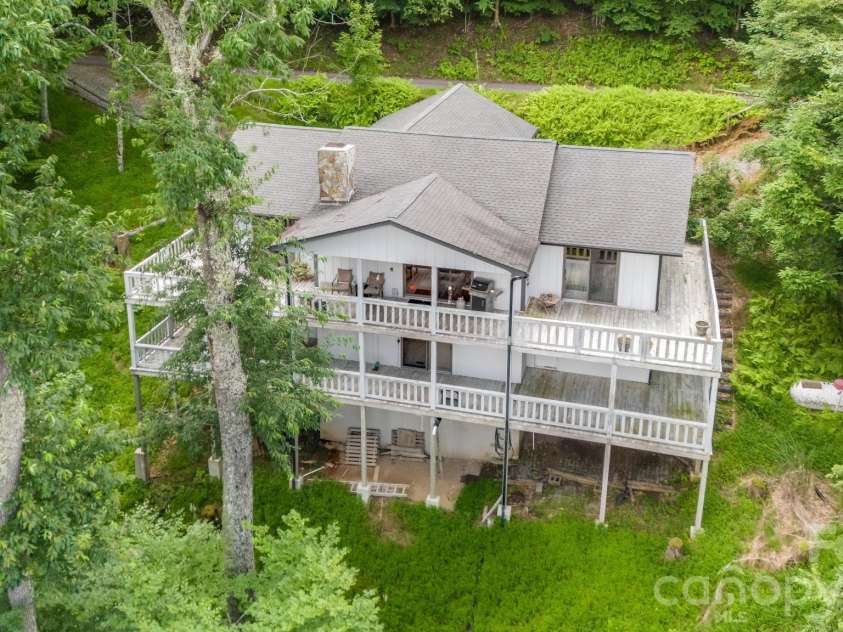 38 Bee Tree Lane, Mars Hill, NC 28754.  MLS# CAR4403271, YatesRealty ID 42812. Private