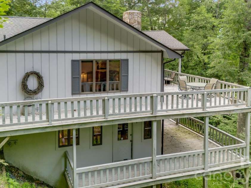 38 Bee Tree Lane, Mars Hill, NC 28754.  MLS# CAR4403271, YatesRealty ID 42812. Welcome Home