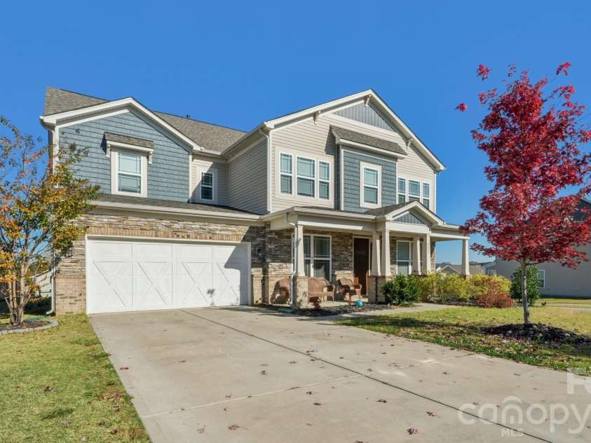 483 Hunton Forest Drive, Concord, NC 28027.  MLS# CAR4411183, YatesRealty ID 42813. 
