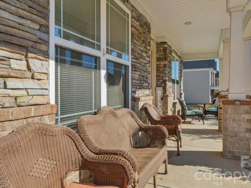483 Hunton Forest Drive, Concord, NC 28027.  MLS# CAR4411183, YatesRealty ID 42813. 