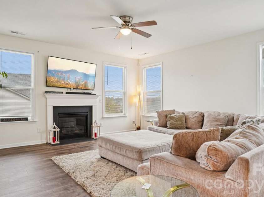 483 Hunton Forest Drive, Concord, NC 28027.  MLS# CAR4411183, YatesRealty ID 42813. 