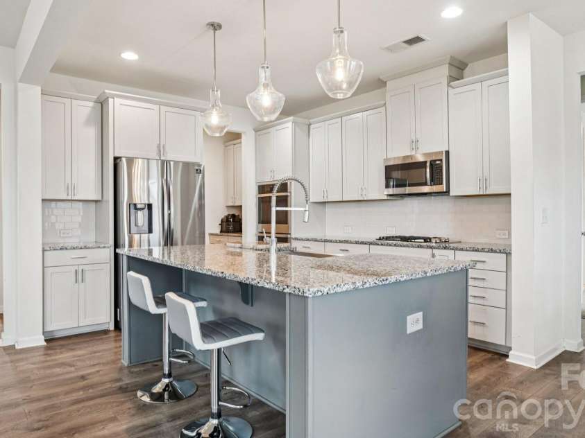 483 Hunton Forest Drive, Concord, NC 28027.  MLS# CAR4411183, YatesRealty ID 42813. 