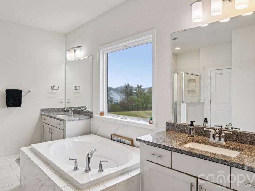483 Hunton Forest Drive, Concord, NC 28027.  MLS# CAR4411183, YatesRealty ID 42813. 