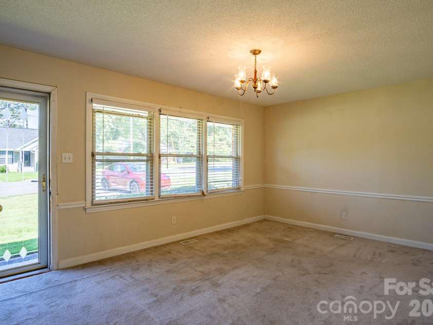 1708 Belmar Drive, Gastonia, NC 28052.  MLS# CAR4410111, YatesRealty ID 42817. 