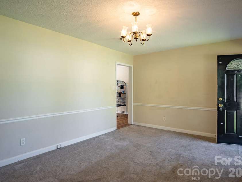 1708 Belmar Drive, Gastonia, NC 28052.  MLS# CAR4410111, YatesRealty ID 42817. 