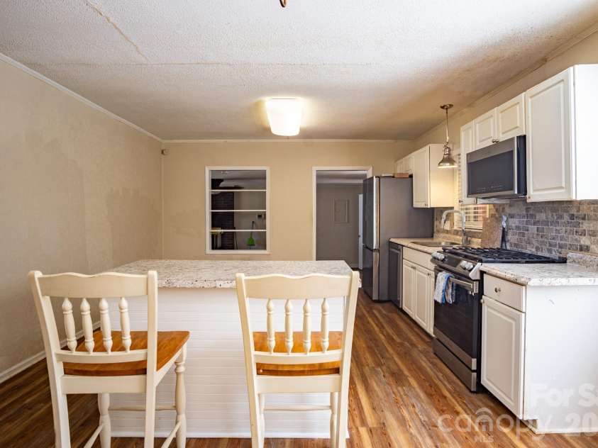 1708 Belmar Drive, Gastonia, NC 28052.  MLS# CAR4410111, YatesRealty ID 42817. 