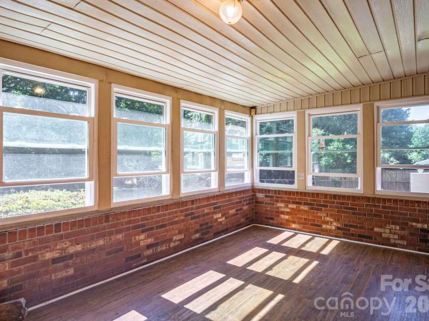 1708 Belmar Drive, Gastonia, NC 28052.  MLS# CAR4410111, YatesRealty ID 42817. 