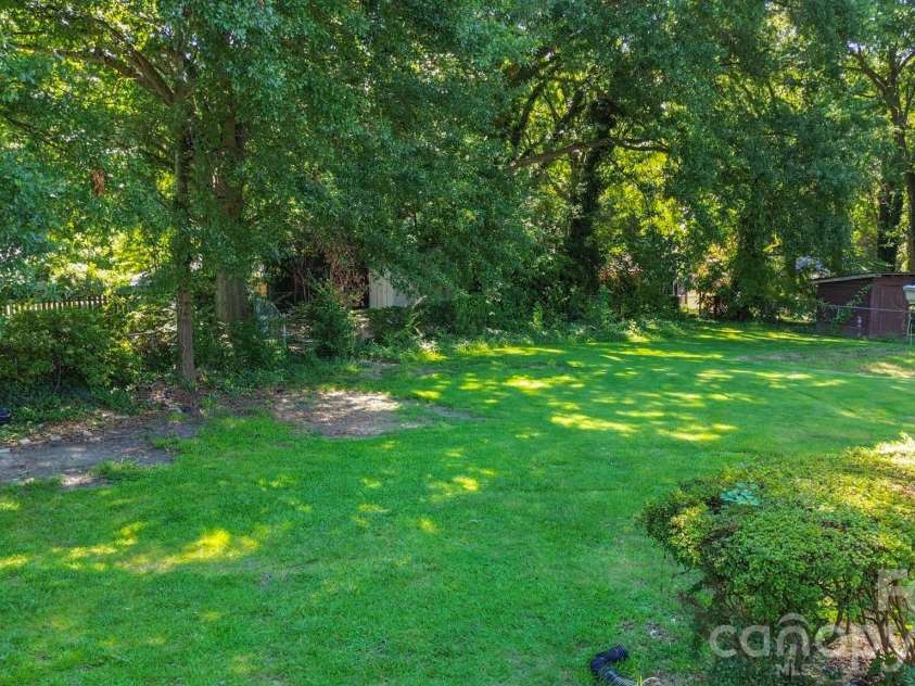 1708 Belmar Drive, Gastonia, NC 28052.  MLS# CAR4410111, YatesRealty ID 42817. 