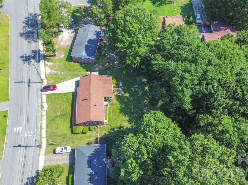 1708 Belmar Drive, Gastonia, NC 28052.  MLS# CAR4410111, YatesRealty ID 42817. 